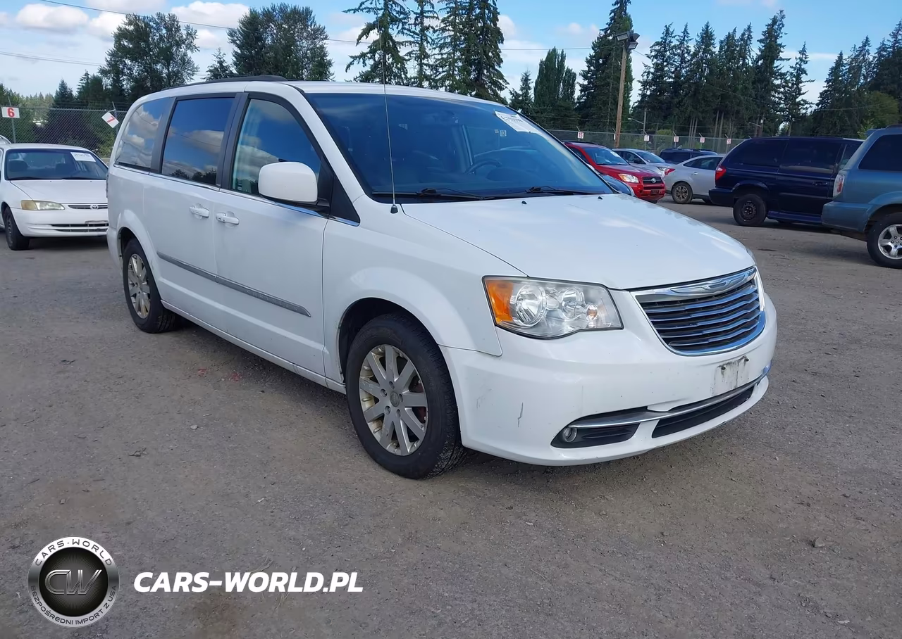 2014 Chrysler Town & Country Touring – zdjęcie 1 z 14