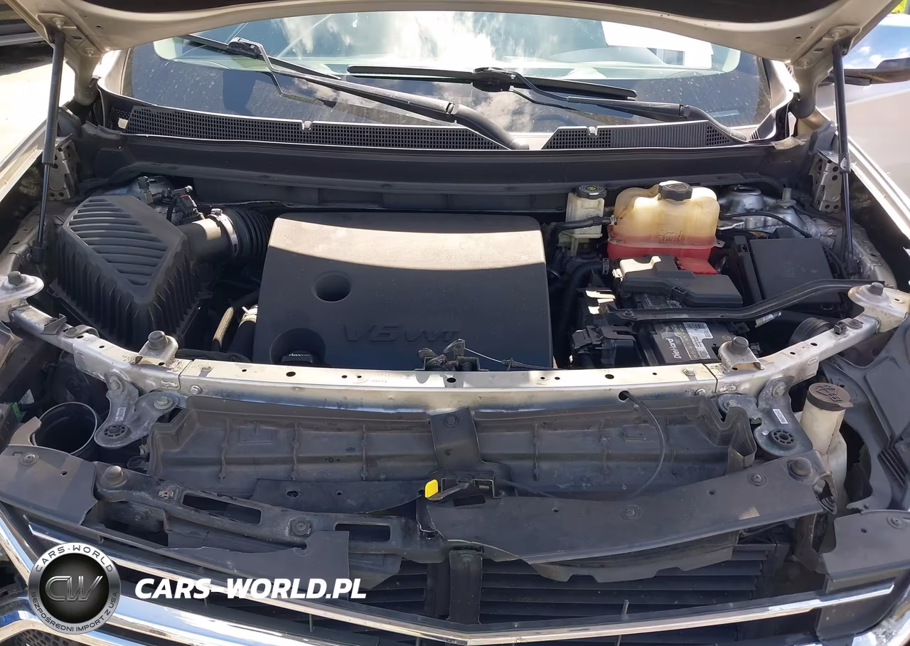 2018 Chevrolet Traverse Ls VIN:1GNERFKW3JJ109796 - 10