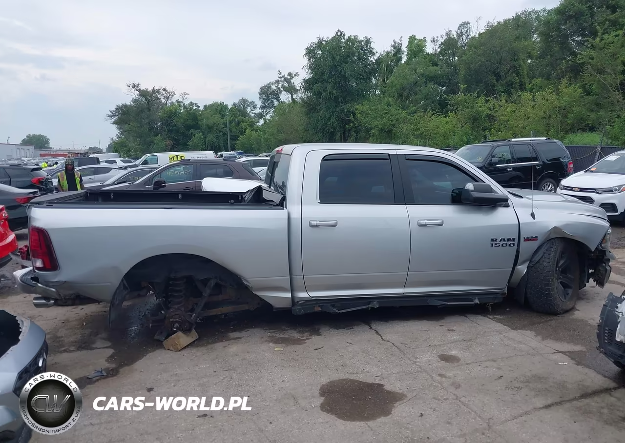 2017 Ram 1500 Sport VIN:1C6RR7UT2HS858085 - 14