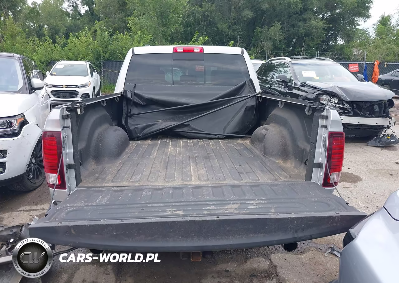 2017 Ram 1500 Sport VIN:1C6RR7UT2HS858085 - 18