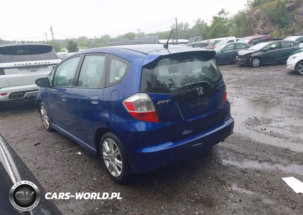 2009 Honda Fit Sport VIN:JHMGE88619S056424 - 3