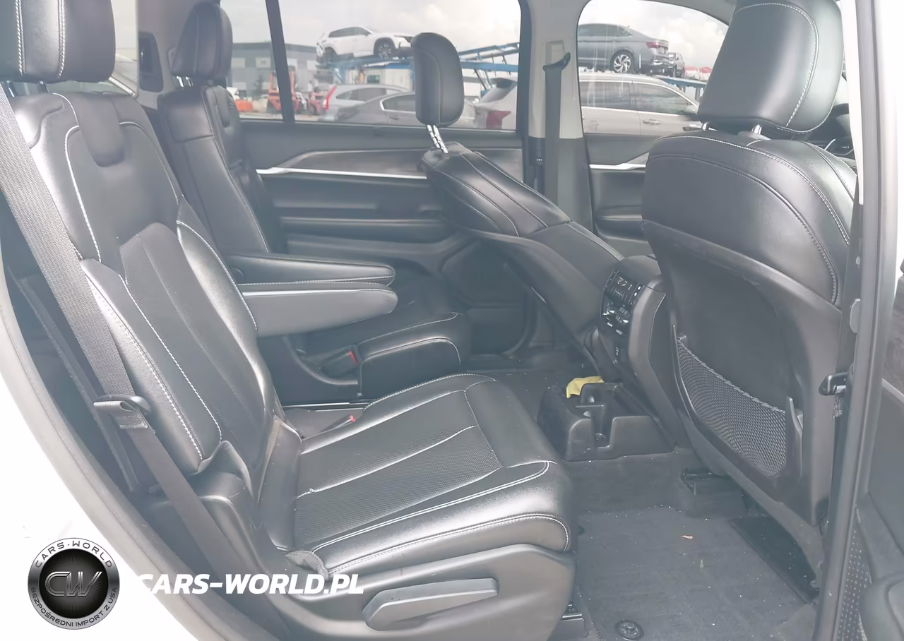 2023 Jeep Grand Cherokee L Limited 4X4 VIN:1C4RJKBG0P8736345 - 8