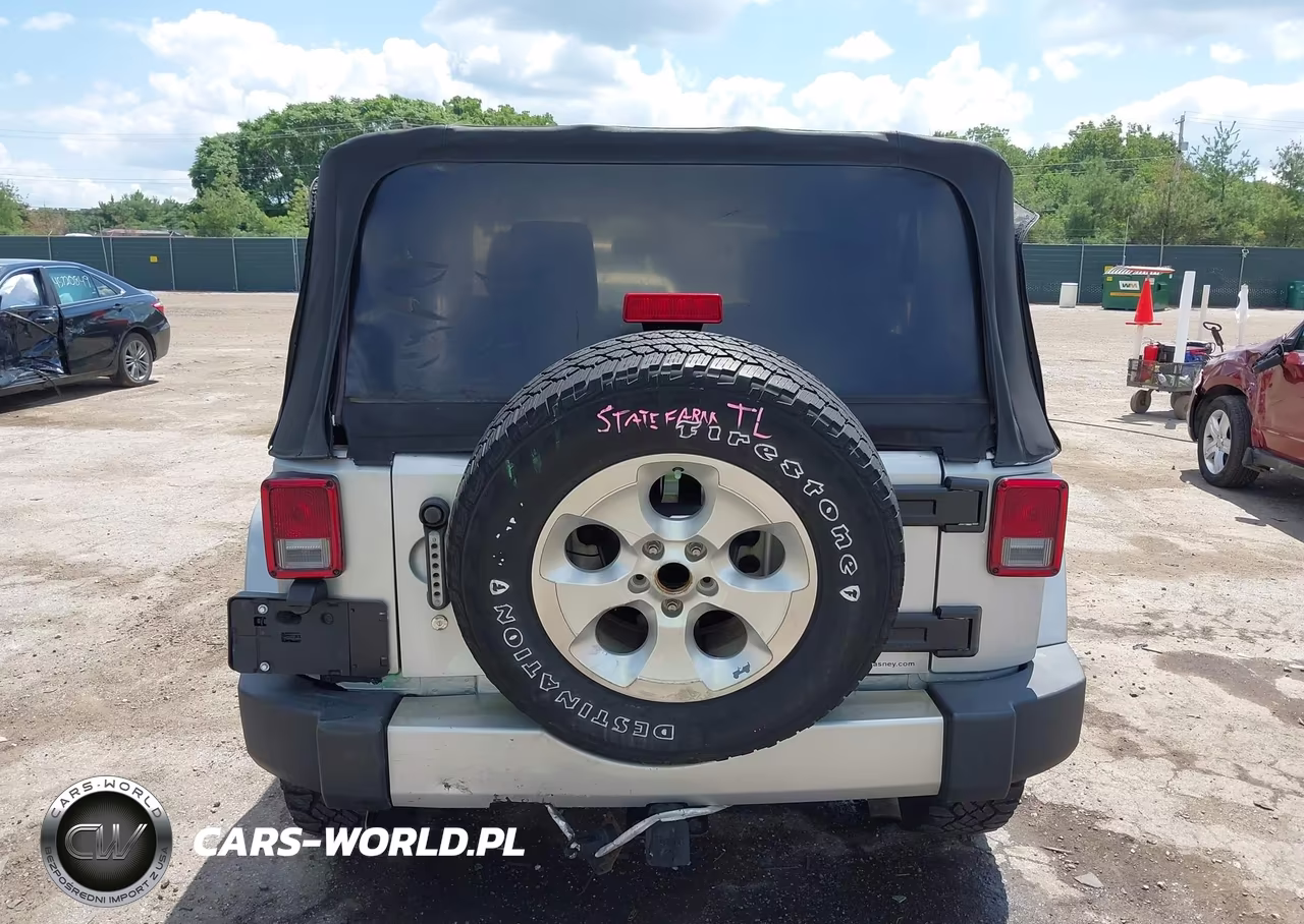 2012 Jeep Wrangler Sahara VIN:1C4AJWBG1CL244161 - 16