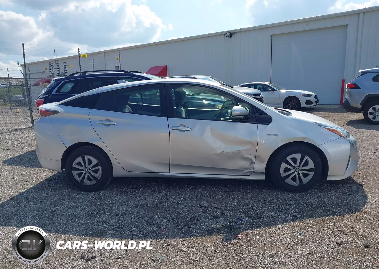 2018 Toyota Prius Two Eco VIN:JTDKARFU4J3545428 - 13