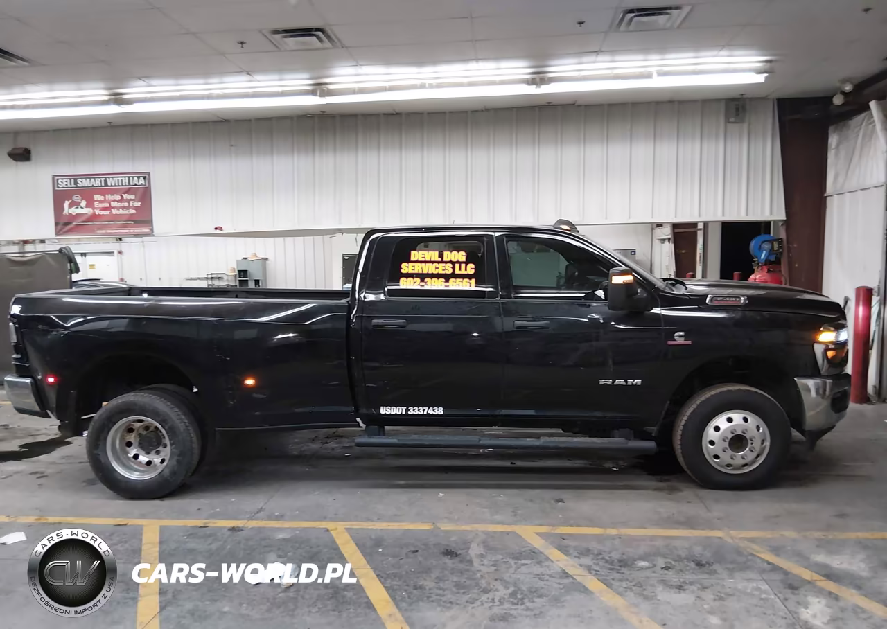 2025 Ram 3500 Big Horn 4X4 8' Box VIN:3C63RRHL6SG506590 - 13