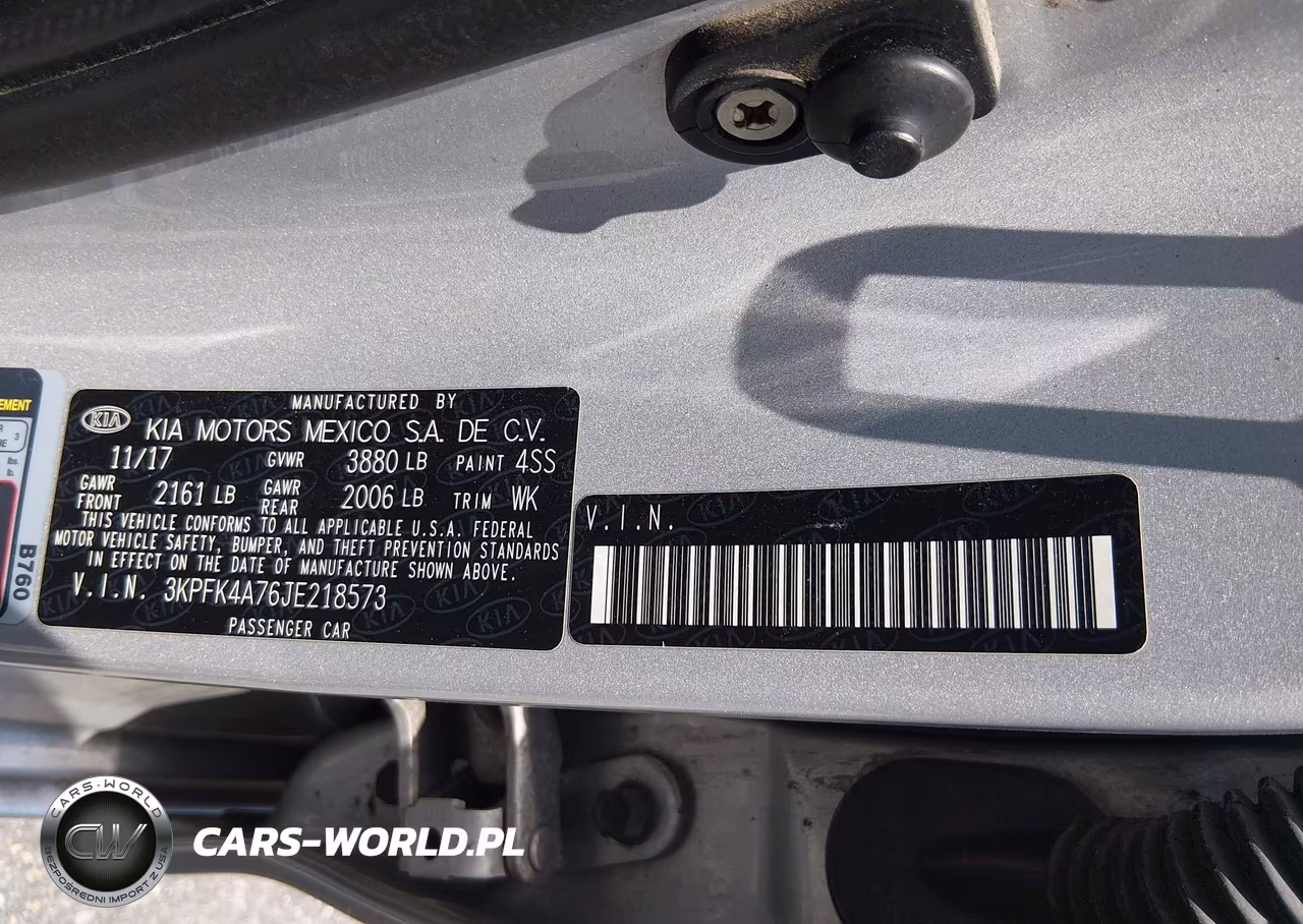 2018 Kia Forte Lx VIN:3KPFK4A76JE218573 - 9