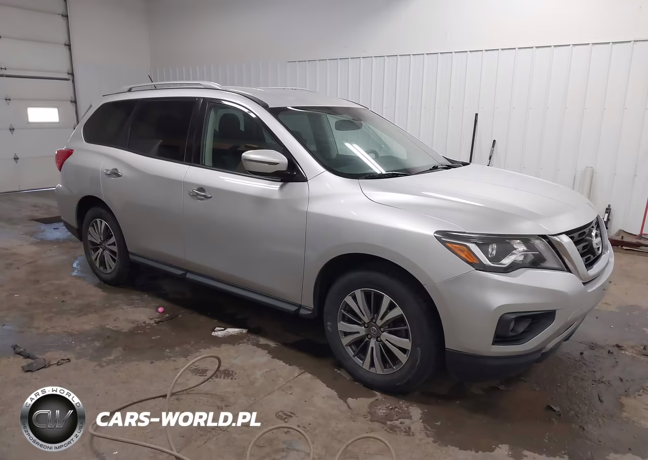 2018 Nissan Pathfinder Sv