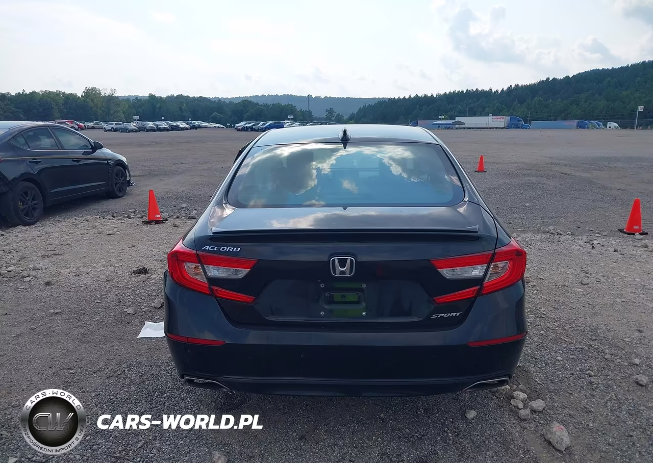 2018 Honda Accord Sport VIN:1HGCV1F34JA256368 - 16