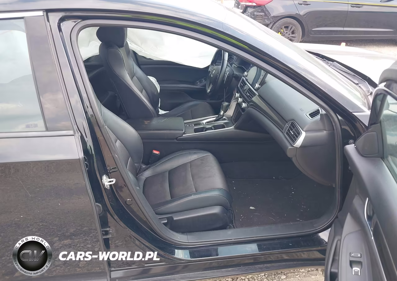 2018 Honda Accord Sport VIN:1HGCV1F34JA256368 - 5
