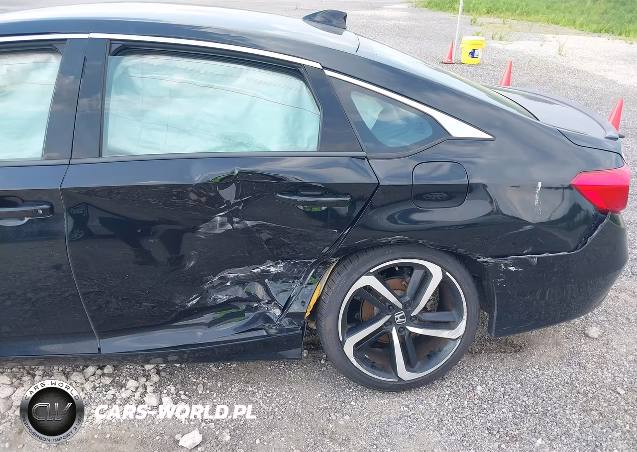 2018 Honda Accord Sport VIN:1HGCV1F34JA256368 - 6