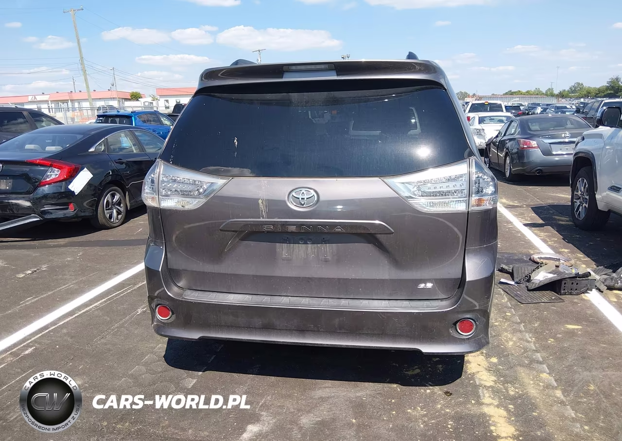 2015 Toyota Sienna Se 8 Passenger-Se Premium 8 Passenger VIN:5TDXK3DC5FS595917 - 17