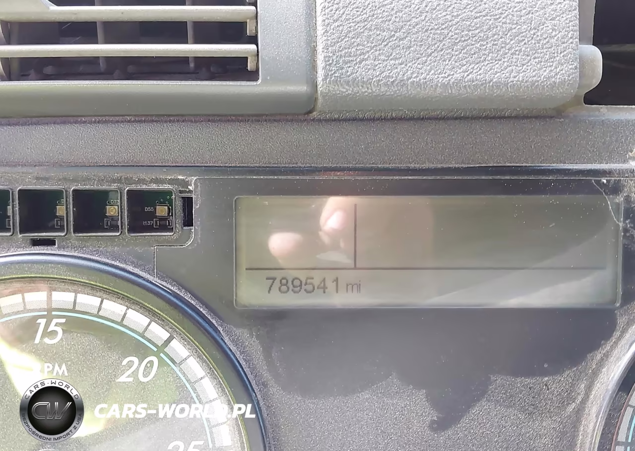 2017 Freightliner Cascadia 113 VIN:3AKJGHDV7HSHN1868 - 5
