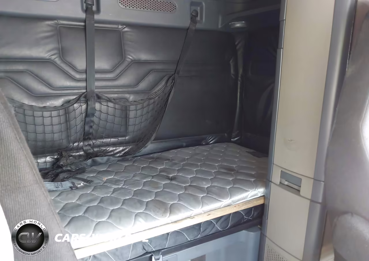 2017 Freightliner Cascadia 113 VIN:3AKJGHDV7HSHN1868 - 6