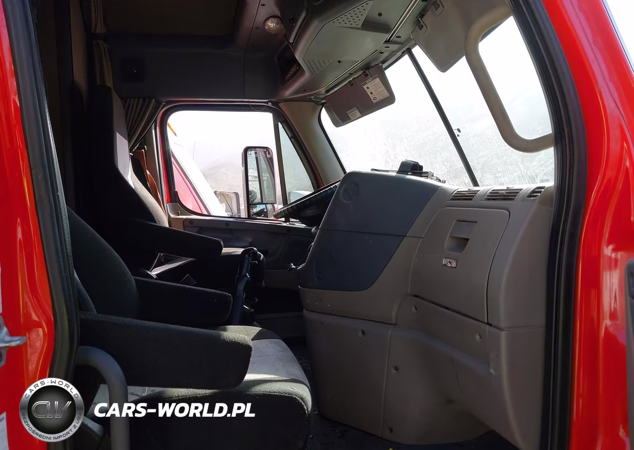 2017 Freightliner Cascadia 113 VIN:3AKJGHDV7HSHN1868 - 7