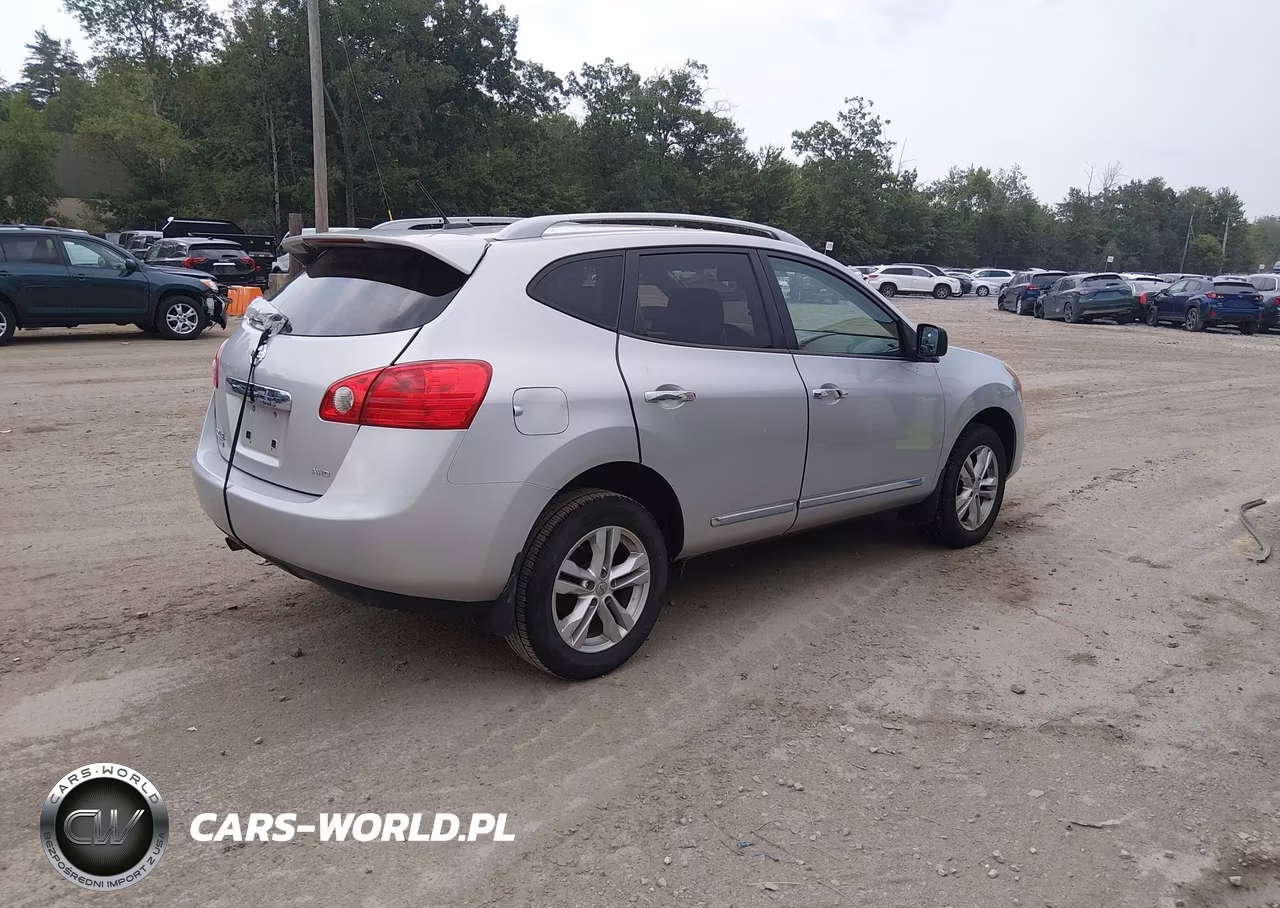 2015 Nissan Rogue Select S VIN:JN8AS5MV4FW254001 - 4