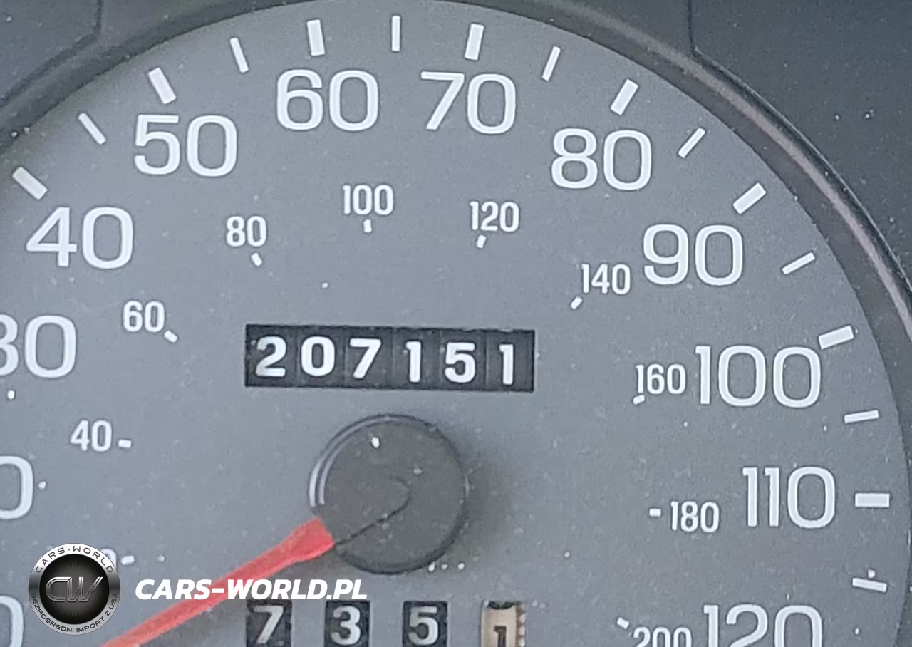2004 Mercury Grand Marquis Gs VIN:2MEFM74W64X677095 - 7