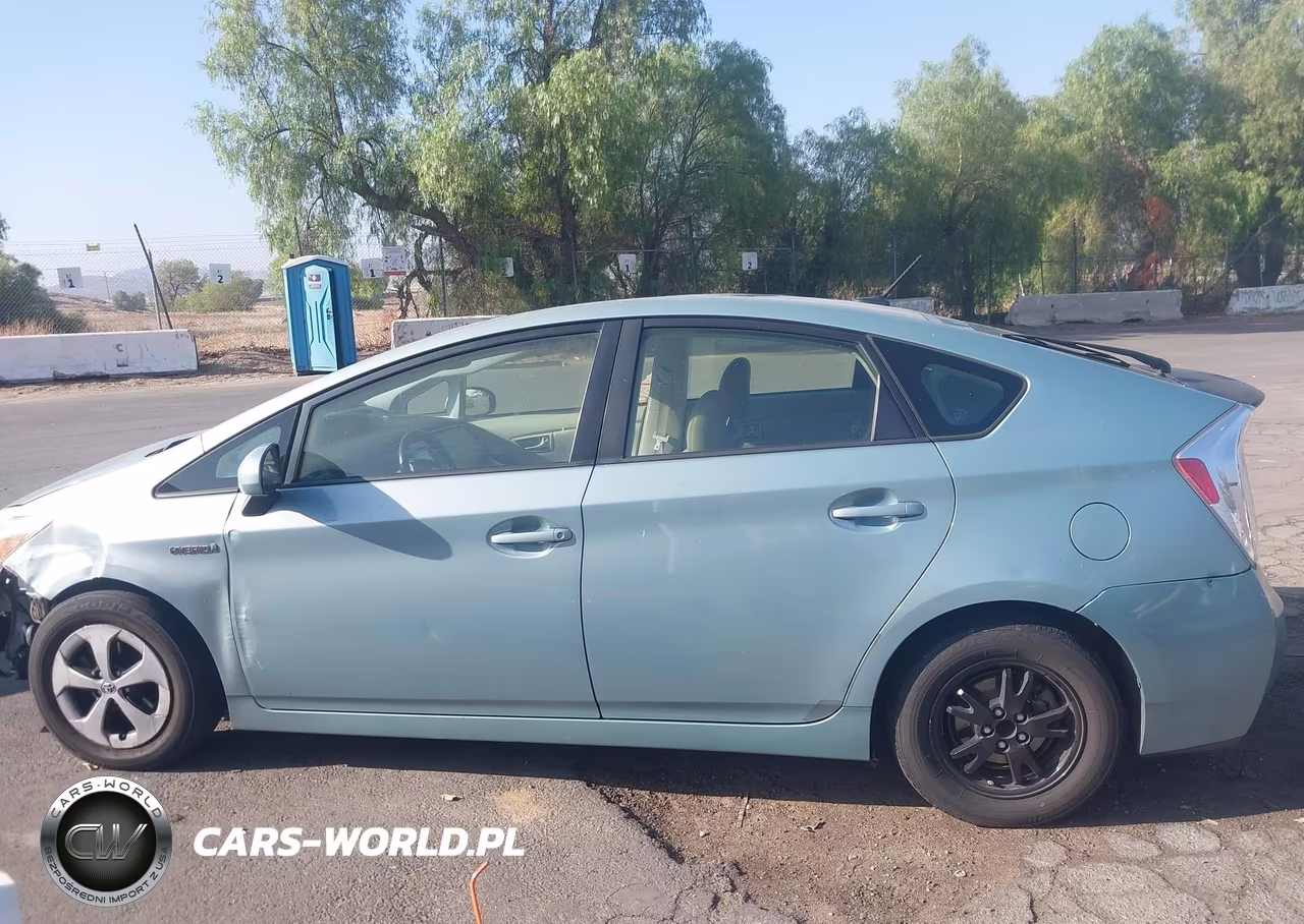 2013 Toyota Prius Four VIN:JTDKN3DU0D5649136 - 15