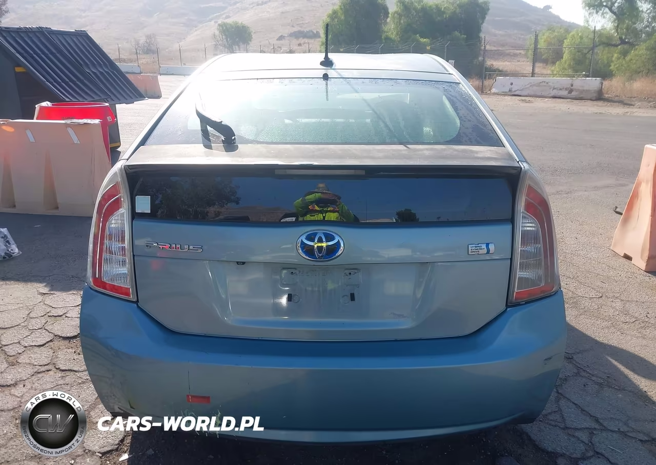 2013 Toyota Prius Four VIN:JTDKN3DU0D5649136 - 17