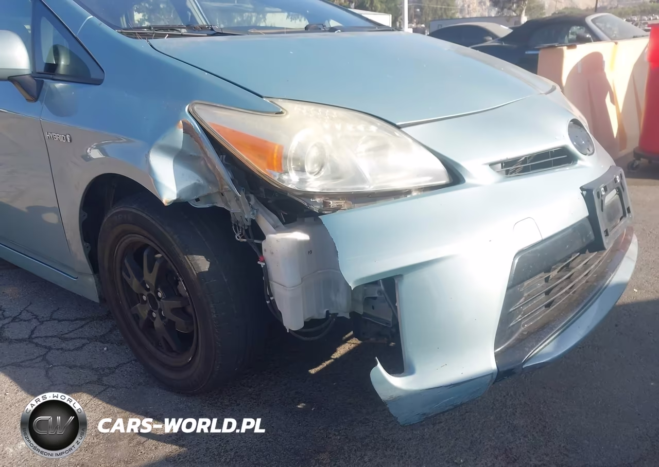 2013 Toyota Prius Four VIN:JTDKN3DU0D5649136 - 18