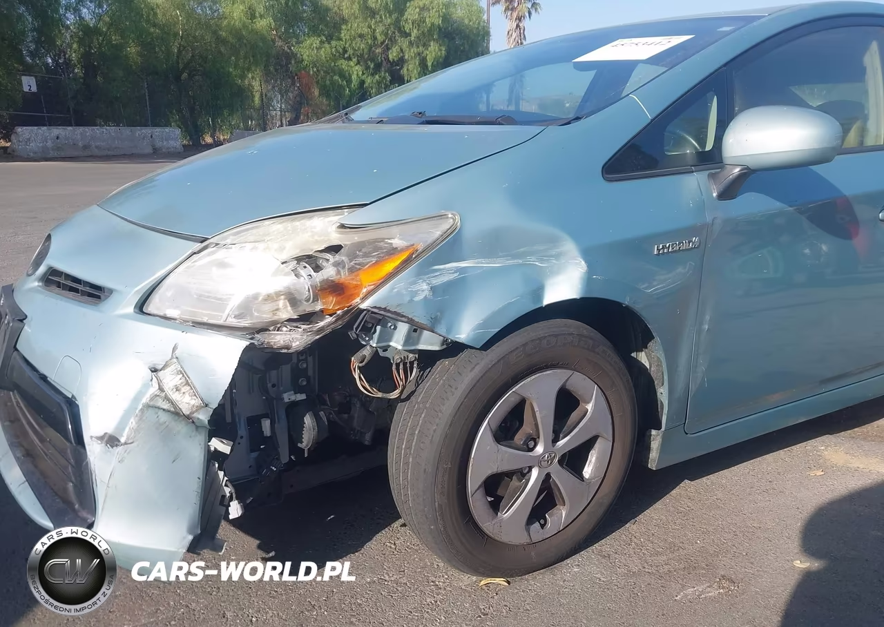 2013 Toyota Prius Four VIN:JTDKN3DU0D5649136 - 6