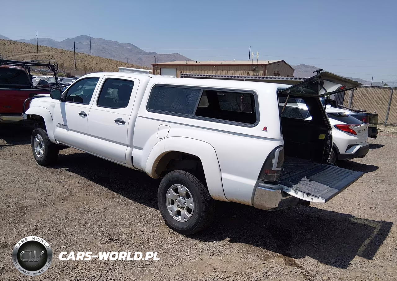 2010 Toyota Tacoma Base V6 VIN:3TMMU4FN2AM022466 - 3
