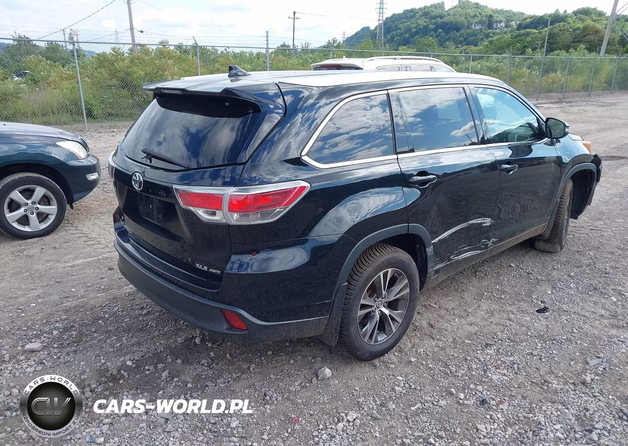 2016 Toyota Highlander Xle V6 VIN:5TDJKRFH3GS504016 - 4