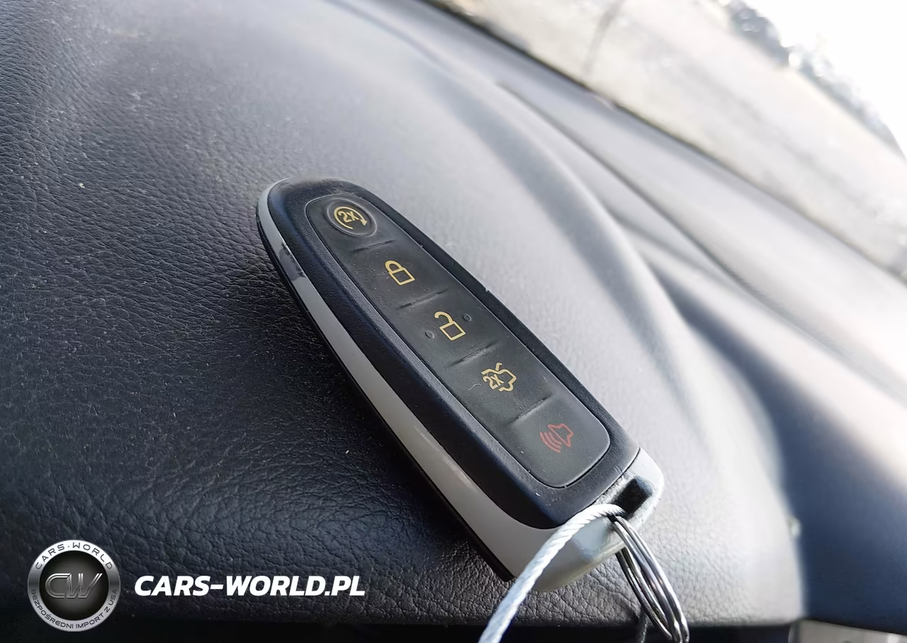 2013 Ford Focus Titanium VIN:1FADP3N29DL259430 - 11