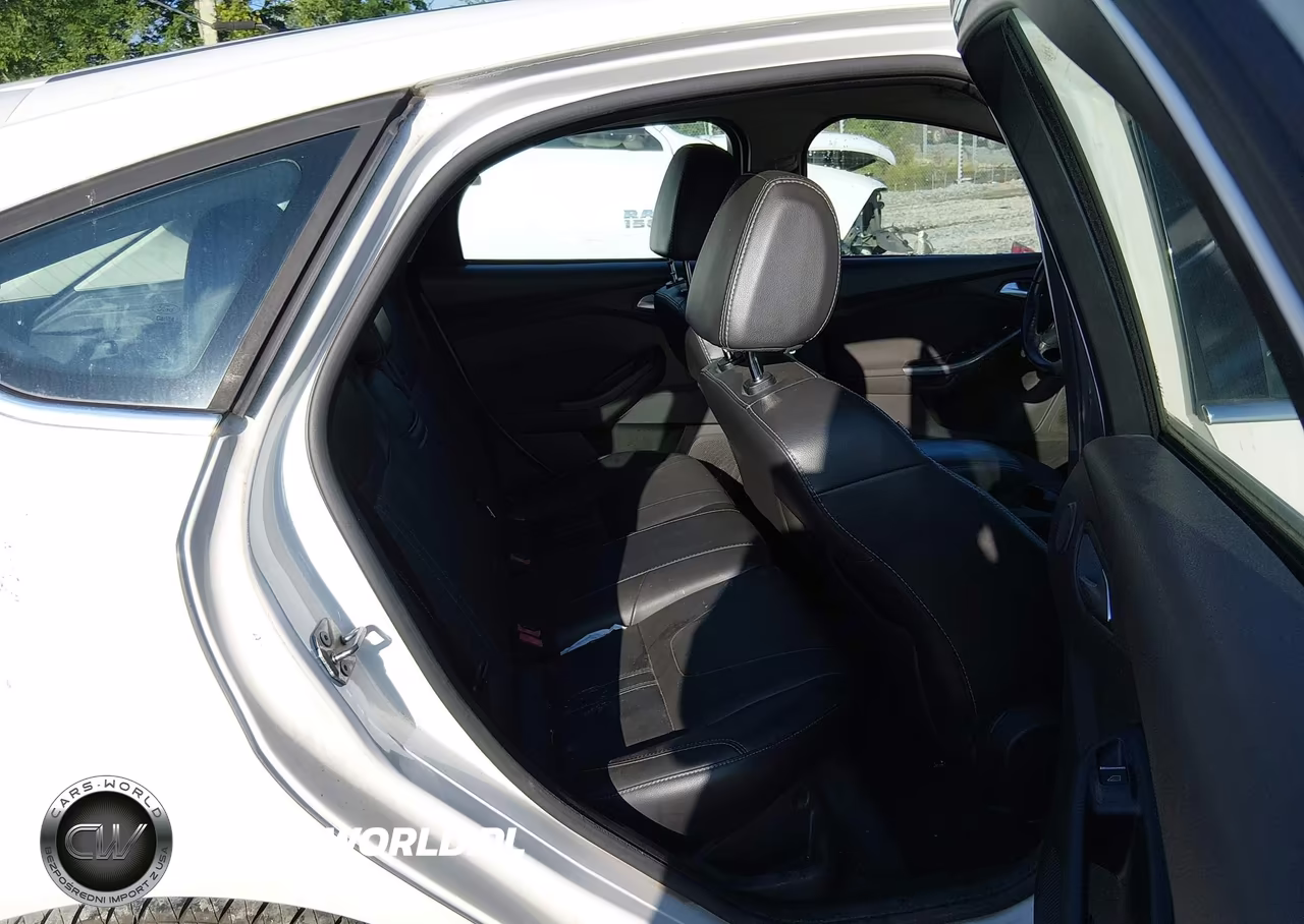 2013 Ford Focus Titanium VIN:1FADP3N29DL259430 - 8