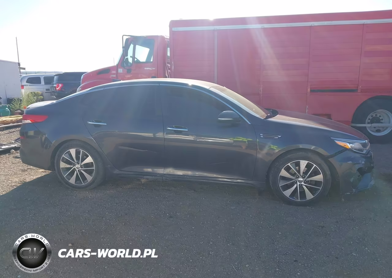 2019 Kia Optima S VIN:5XXGT4L32KG295607 - 13