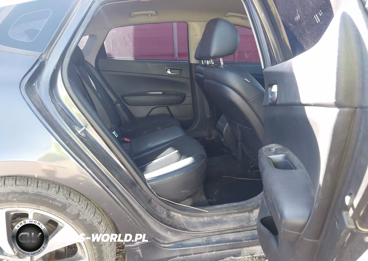 2019 Kia Optima S VIN:5XXGT4L32KG295607 - 8