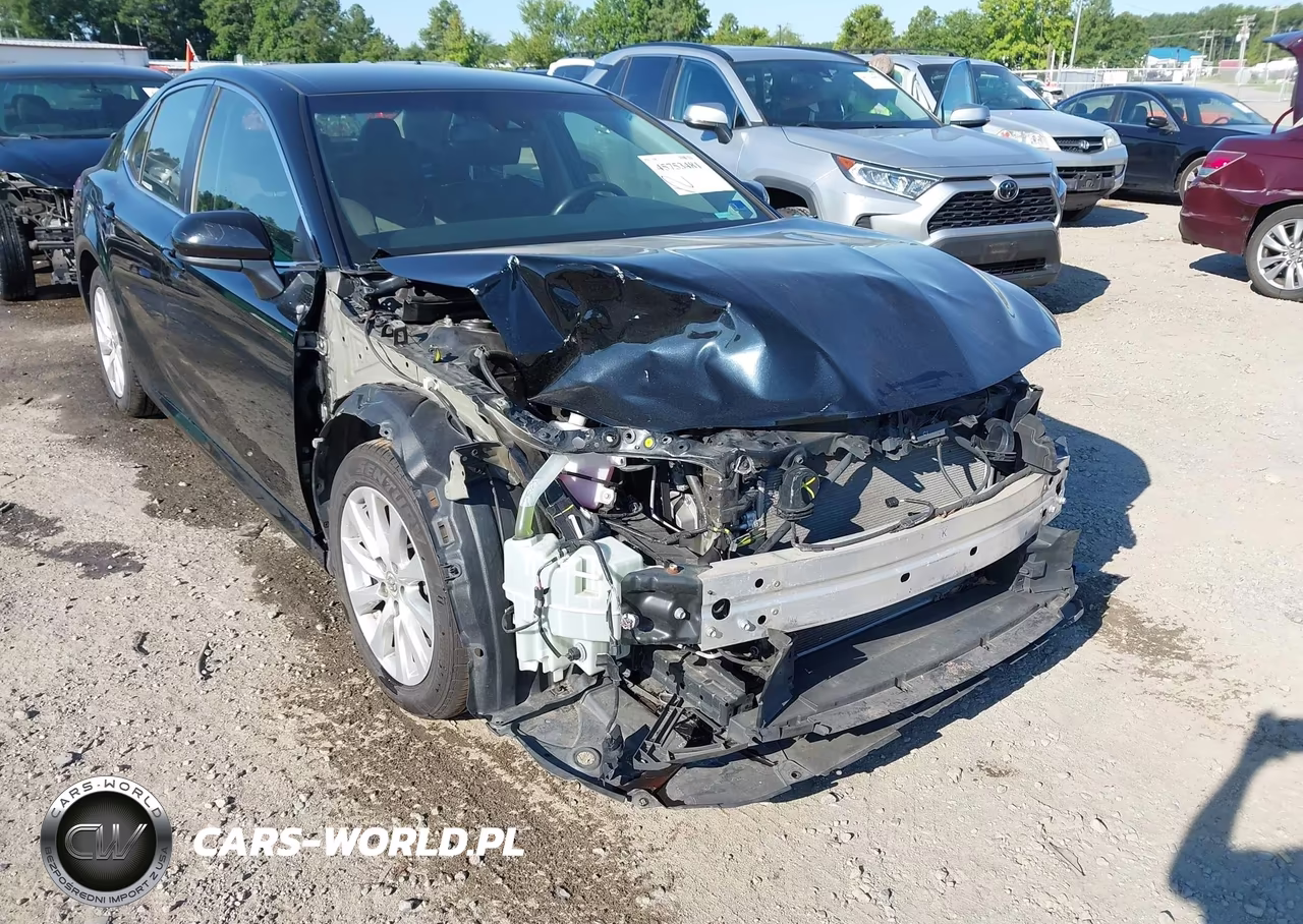 2018 Toyota Camry Le VIN:JTNB11HK8J3030442 - 6