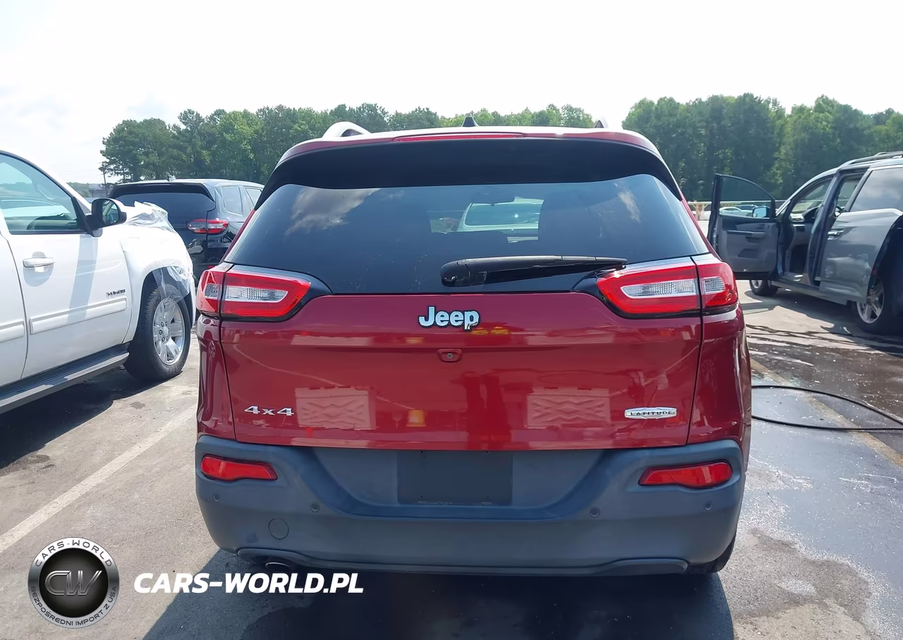 2016 Jeep Cherokee Latitude VIN:1C4PJMCB2GW359938 - 16