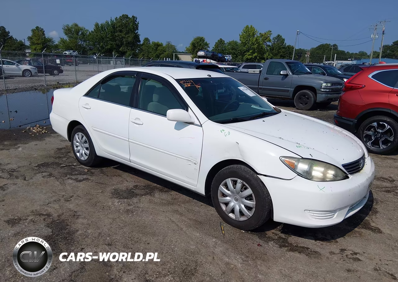 2005 Toyota Camry Le