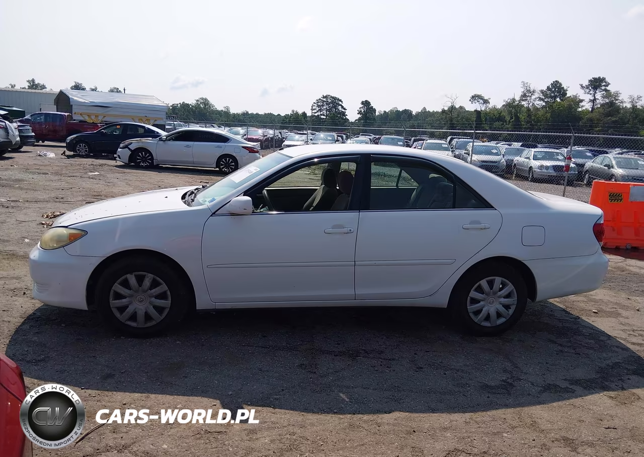 2005 Toyota Camry Le VIN:4T1BE30K55U547970 - 14