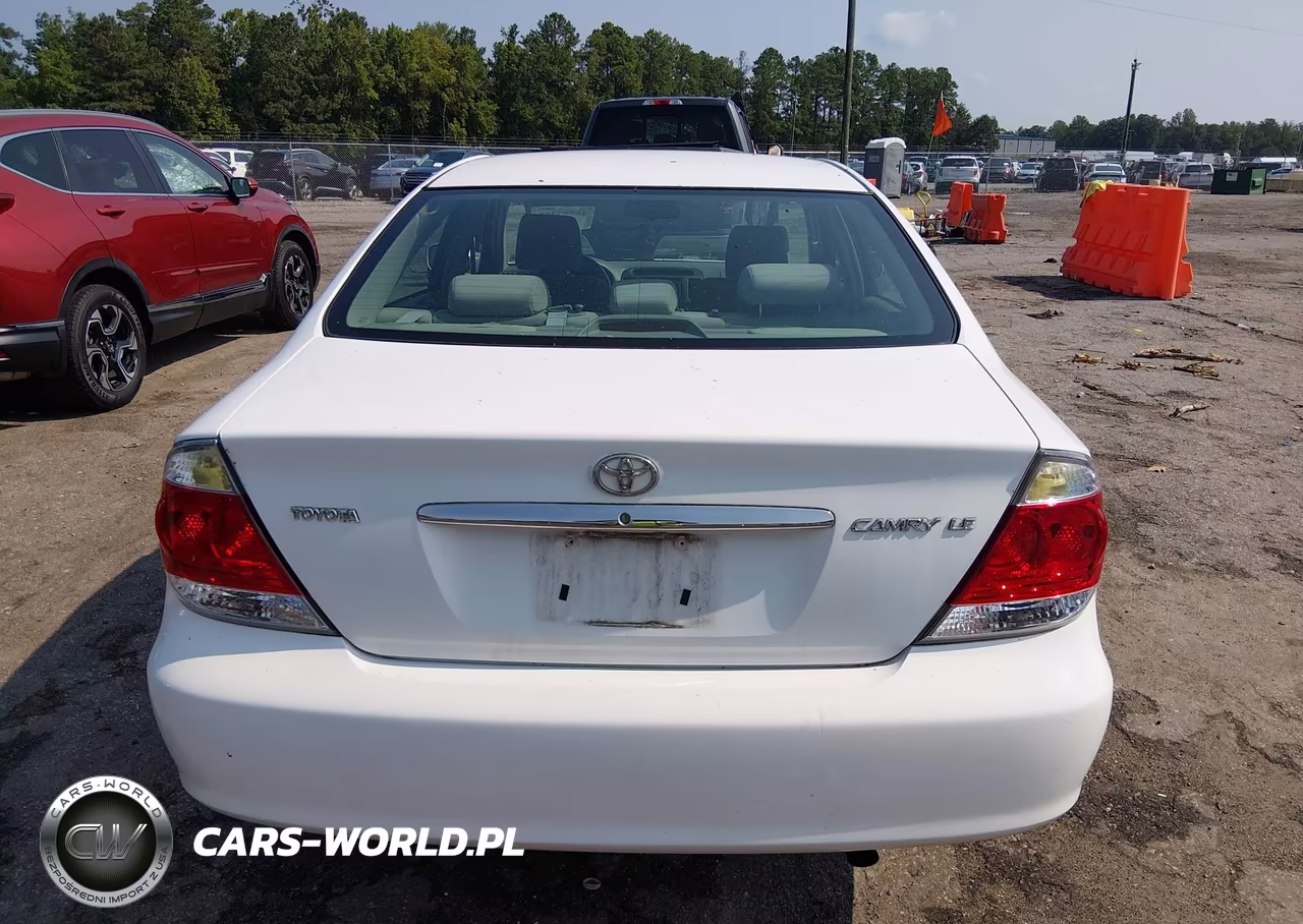2005 Toyota Camry Le VIN:4T1BE30K55U547970 - 16
