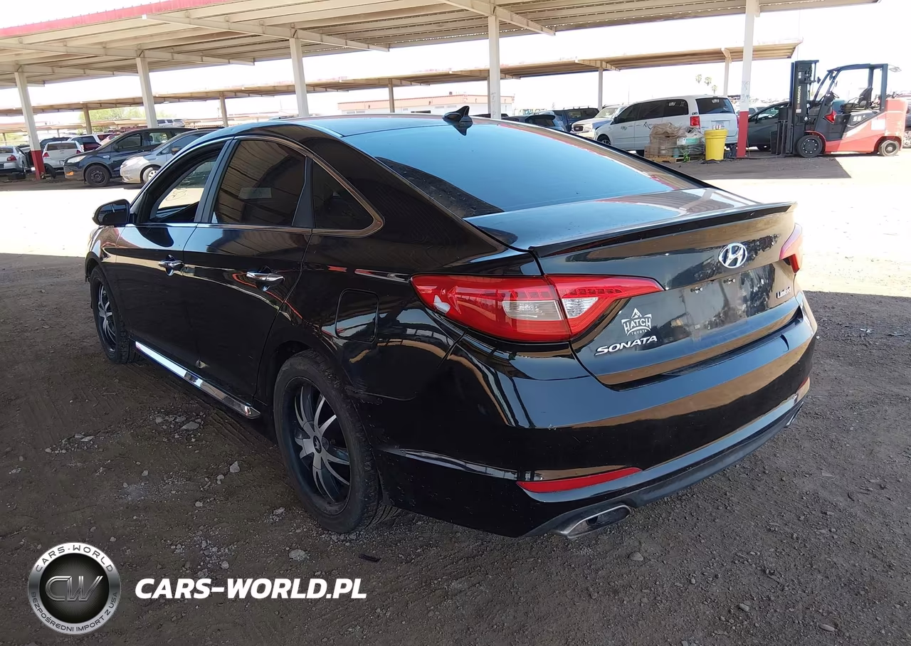 2015 Hyundai Sonata Limited VIN:5NPE34AF5FH086909 - 3