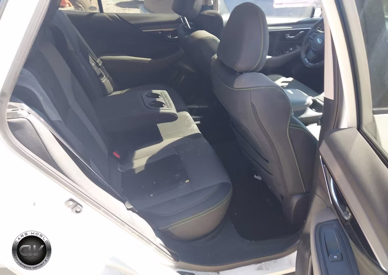 2024 Subaru Outback Onyx Edition VIN:4S4BTALCXR3160289 - 8
