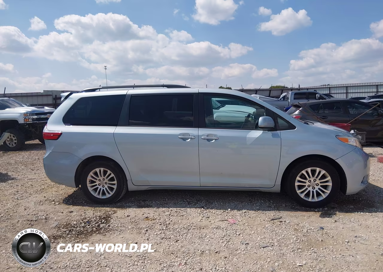 2017 Toyota Sienna Xle 8 Passenger VIN:5TDYZ3DC9HS781706 - 13