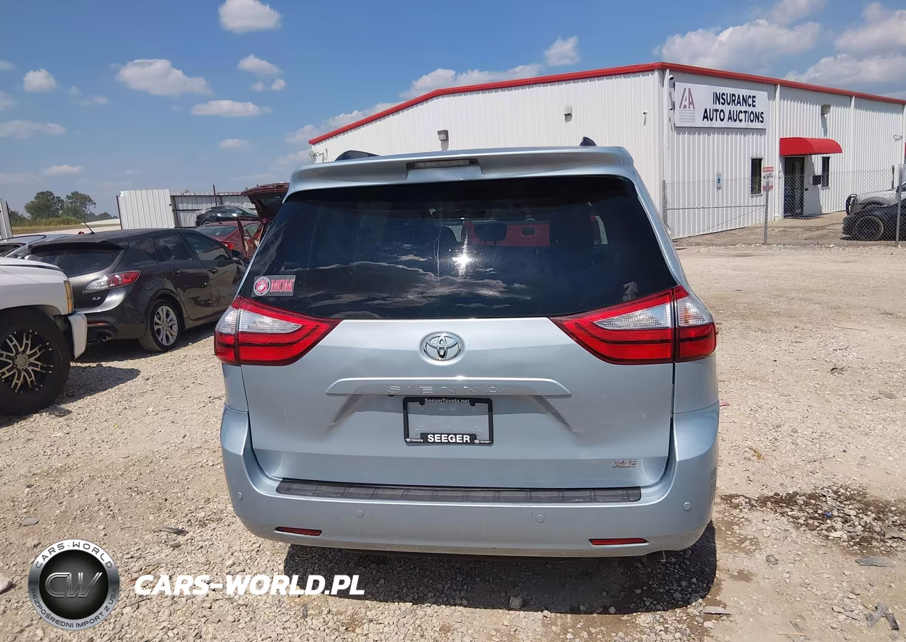 2017 Toyota Sienna Xle 8 Passenger VIN:5TDYZ3DC9HS781706 - 16