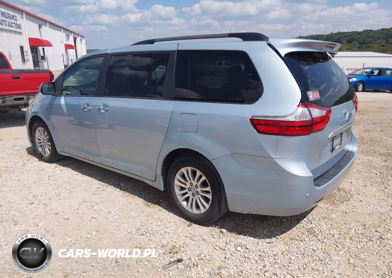 2017 Toyota Sienna Xle 8 Passenger VIN:5TDYZ3DC9HS781706 - 3