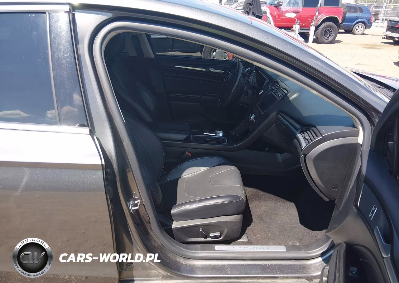 2020 Ford Fusion Titanium VIN:3FA6P0D99LR116662 - 5