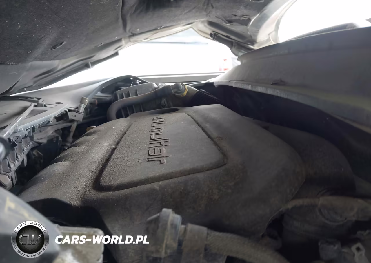 2018 Jeep Compass Latitude 4X4 VIN:3C4NJDBB8JT423082 - 10