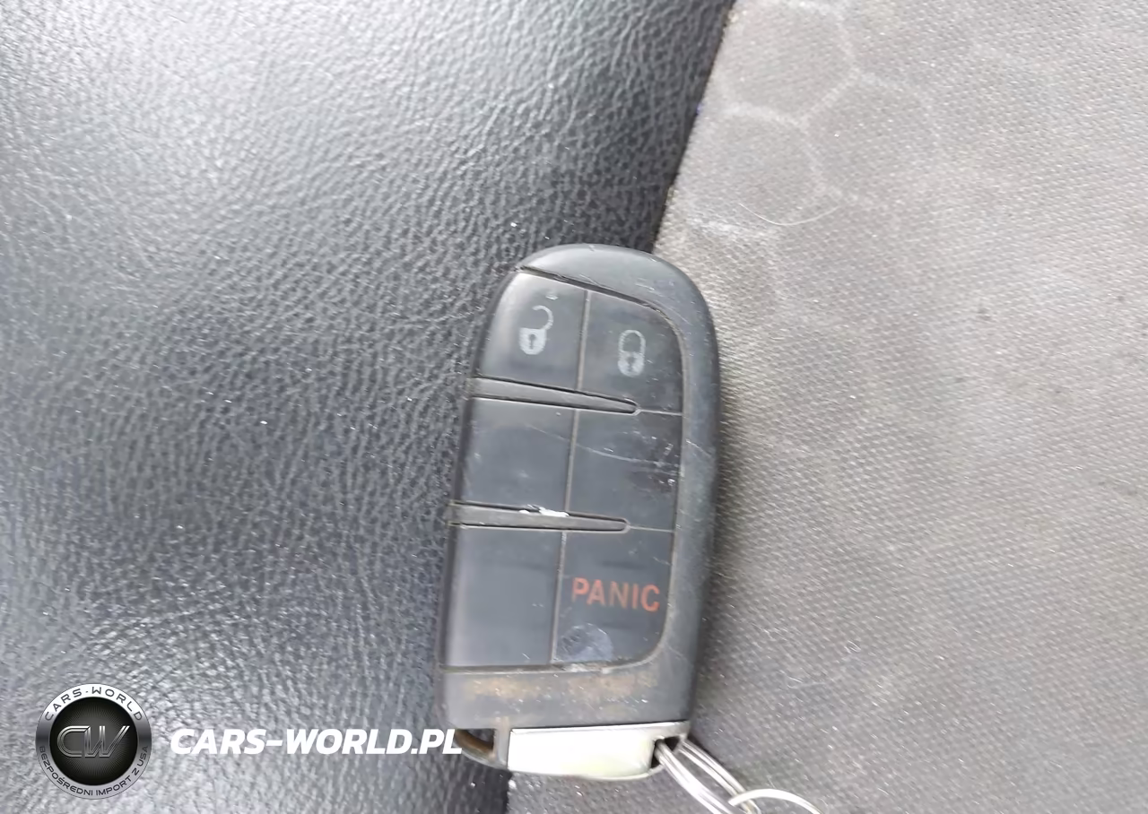 2018 Jeep Compass Latitude 4X4 VIN:3C4NJDBB8JT423082 - 11