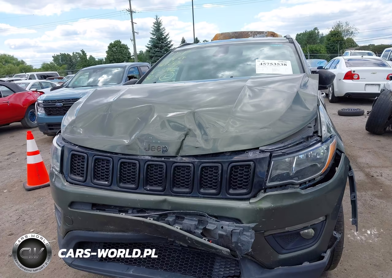 2018 Jeep Compass Latitude 4X4 VIN:3C4NJDBB8JT423082 - 12