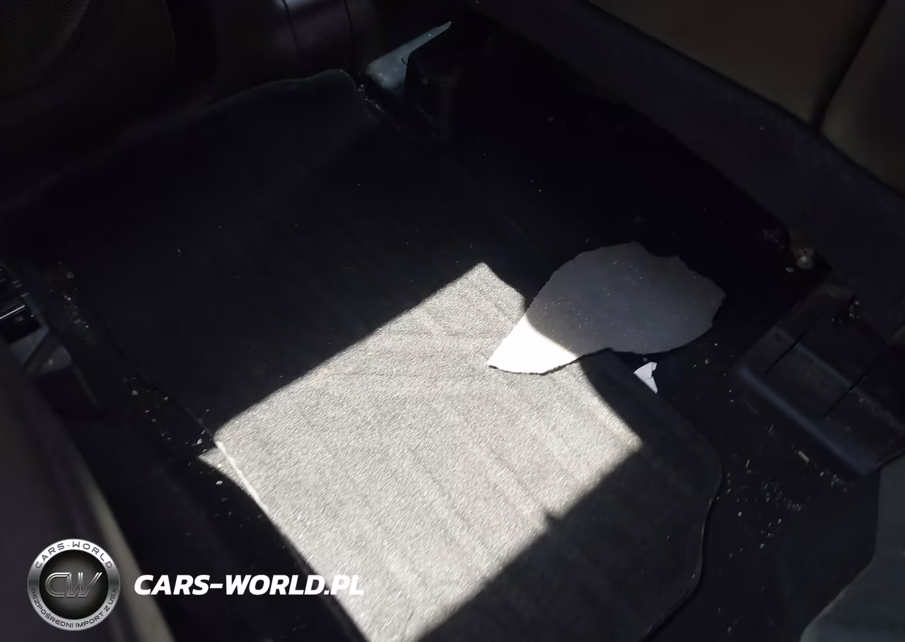 2023 Ford Explorer King Ranch VIN:1FM5K8LCXPGB10264 - 11