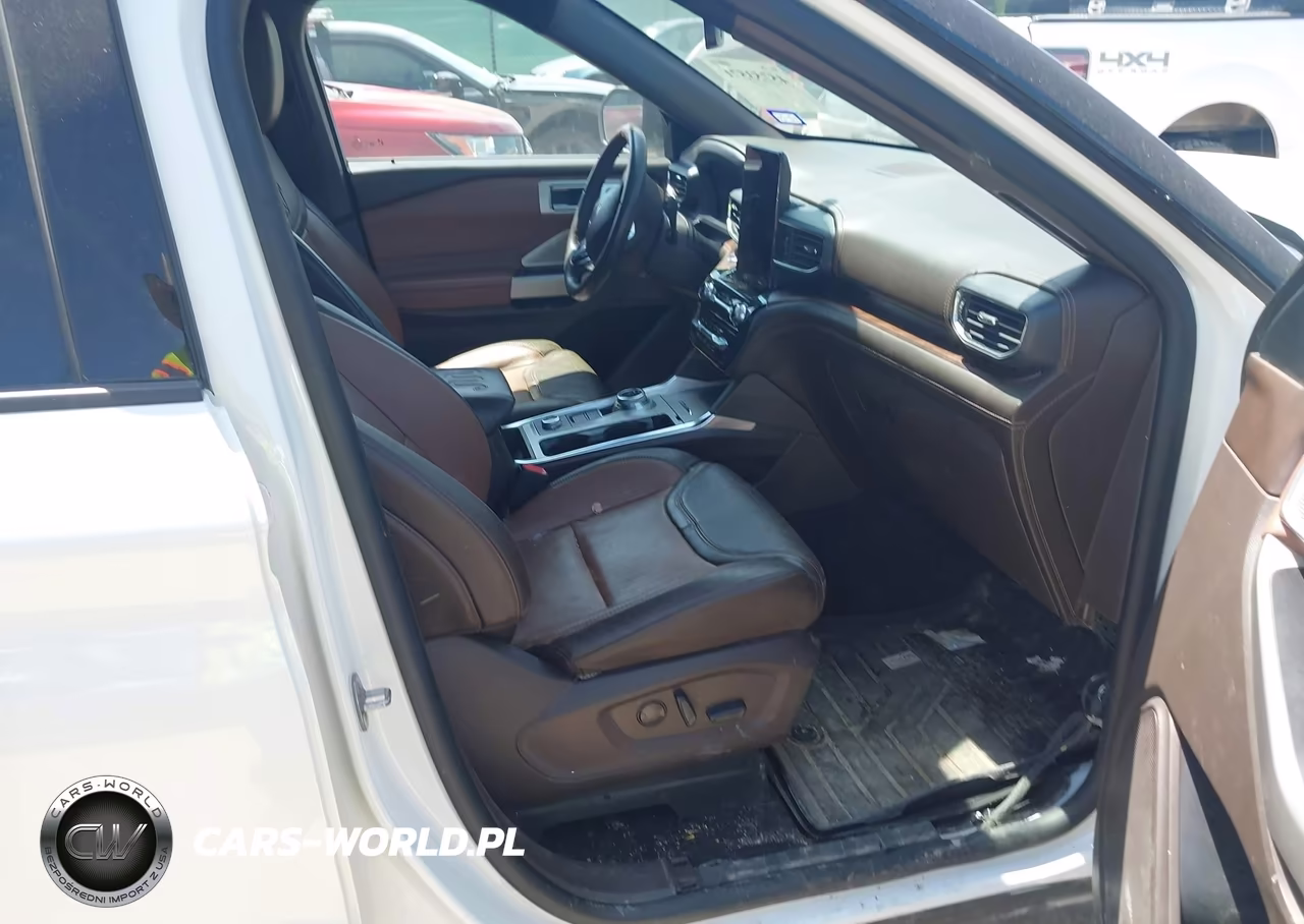 2023 Ford Explorer King Ranch VIN:1FM5K8LCXPGB10264 - 5