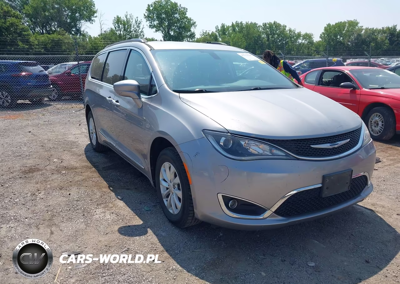2017 Chrysler Pacifica Touring-L – zdjęcie 1 z 16