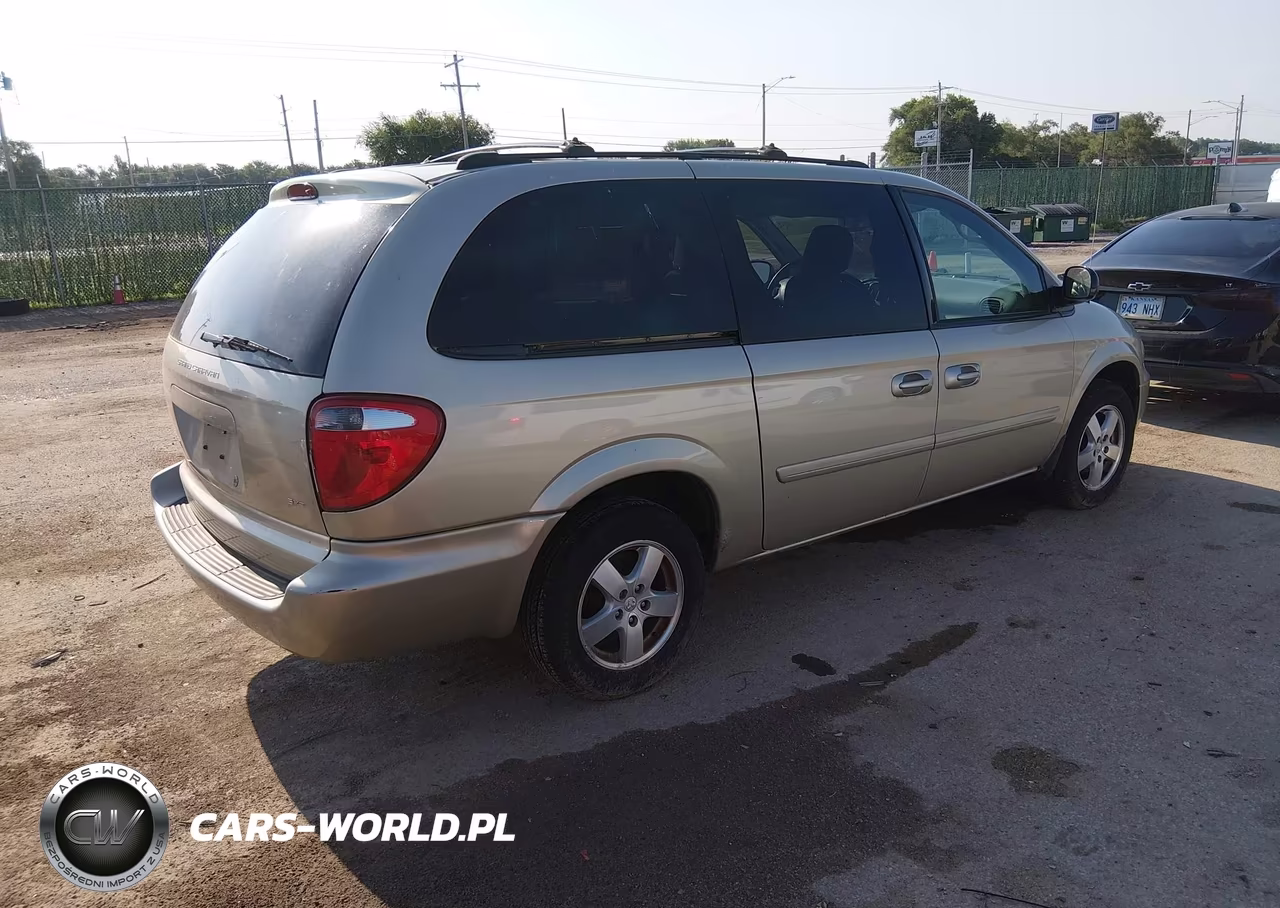 2005 Dodge Grand Caravan Sxt VIN:2D4GP44L45R229044 - 4