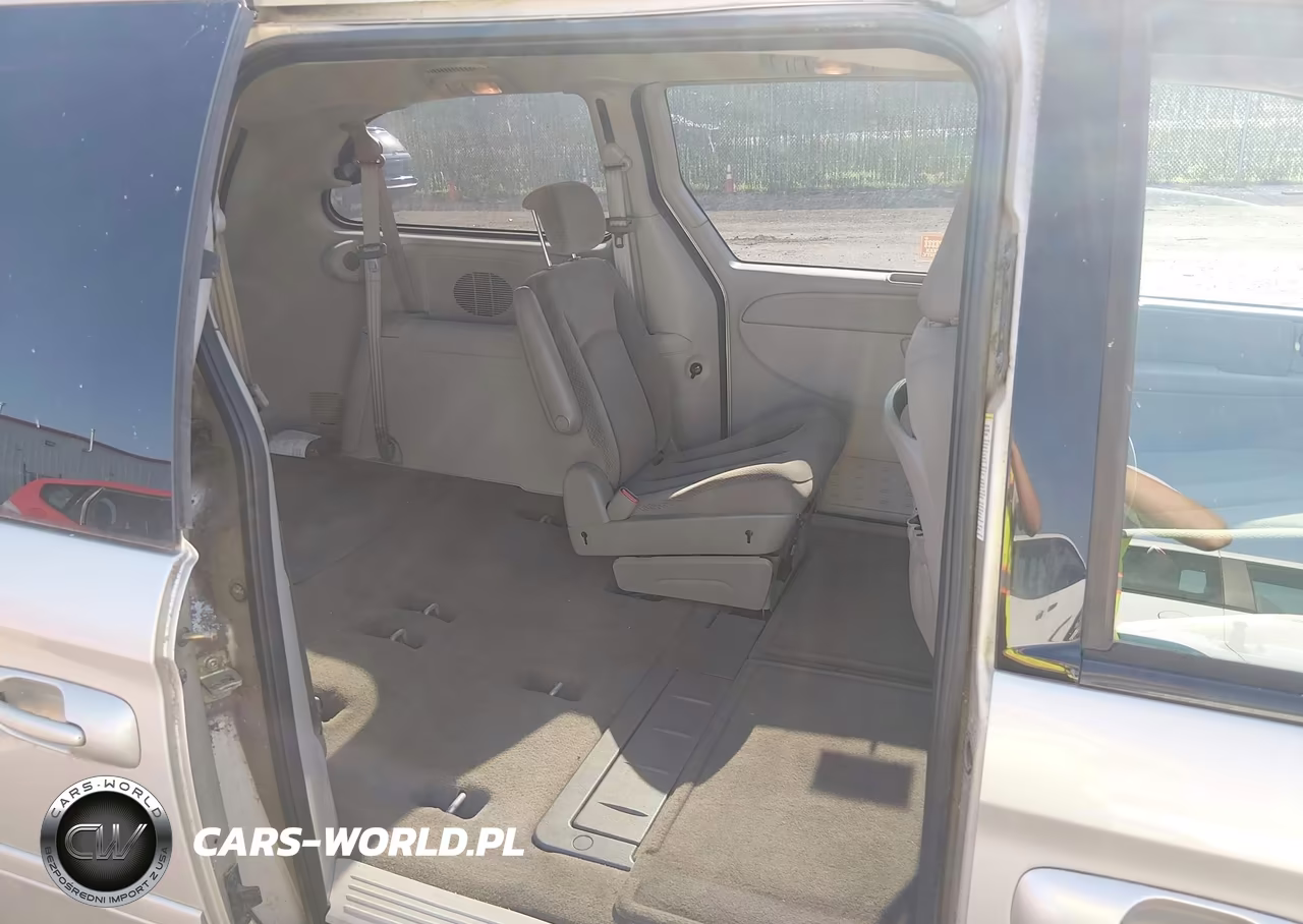2005 Dodge Grand Caravan Sxt VIN:2D4GP44L45R229044 - 8