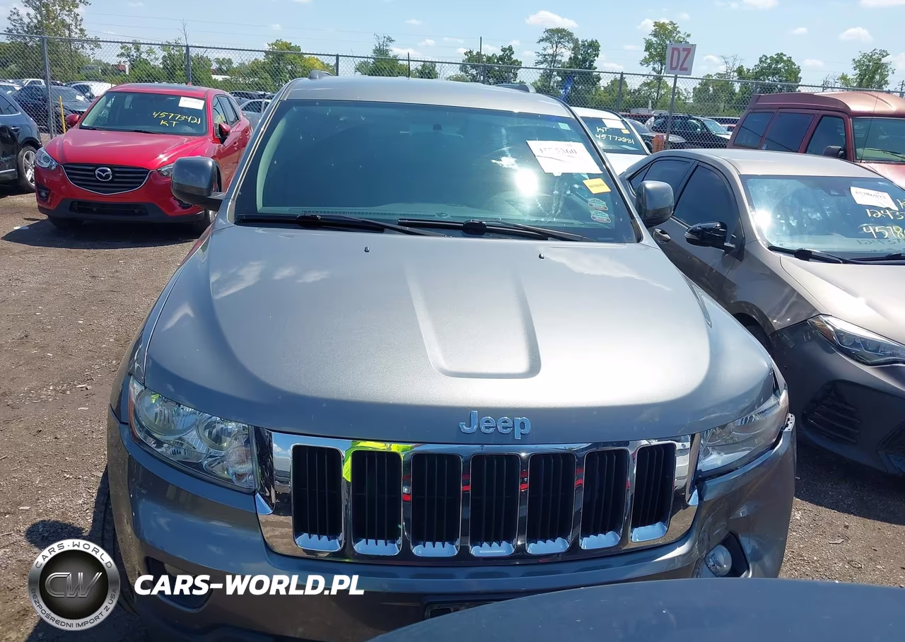 2013 Jeep Grand Cherokee Laredo VIN:1C4RJFAG5DC568509 - 12